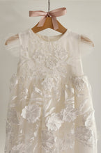 Load image into Gallery viewer, Willow Gown

