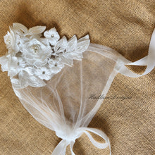 Load image into Gallery viewer, 3D Floral Lace Isla Bonnet
